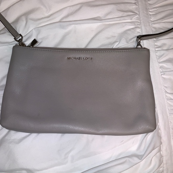 Michael kors cross body - Picture 2 of 6